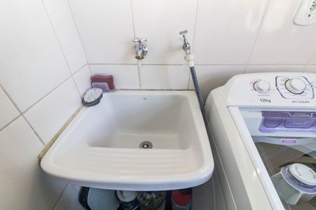 Apartamento à venda com 45m², 2 quartos e 1 vaga Apartamento à venda com 45m², 2 quartos e 1 vagaCozinha e Área de Serviço