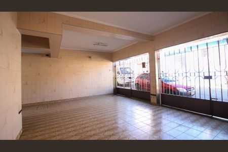 Casa à venda com 165m², 4 quartos e 2 vagasÁrea Externa