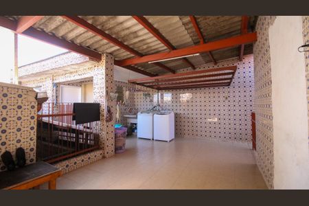 Casa à venda com 165m², 4 quartos e 2 vagasÁrea Externa