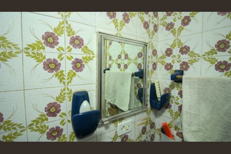 Casa à venda com 165m², 4 quartos e 2 vagasBanheiro 2