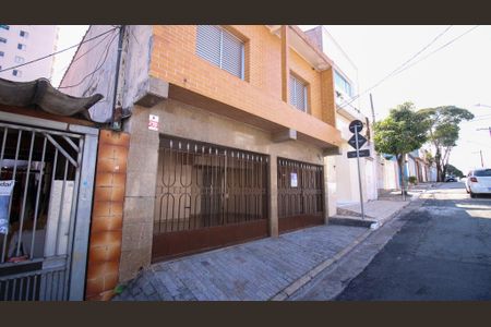 Casa à venda com 165m², 4 quartos e 2 vagasFachada