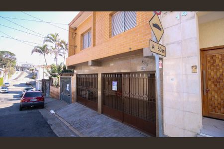 Casa à venda com 165m², 4 quartos e 2 vagasFachada