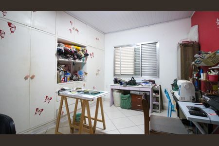 Casa à venda com 165m², 4 quartos e 2 vagasQuarto 1