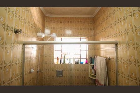 Casa à venda com 165m², 4 quartos e 2 vagasBanheiro 1