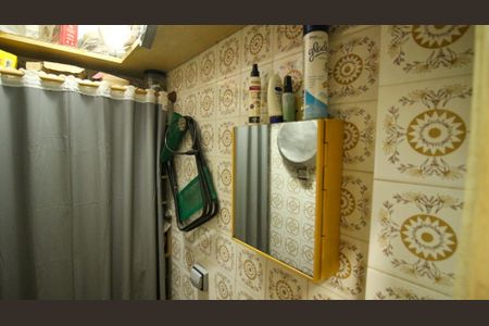 Casa à venda com 165m², 4 quartos e 2 vagasBanheiro 3