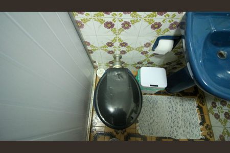 Casa à venda com 165m², 4 quartos e 2 vagasBanheiro 2