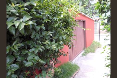 Casa à venda com 86m², 2 quartos e 2 vagasFachada