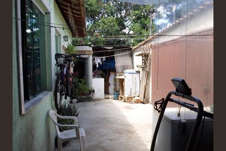 Casa à venda com 86m², 2 quartos e 2 vagasQuintal