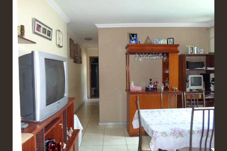 Casa à venda com 86m², 2 quartos e 2 vagasSala