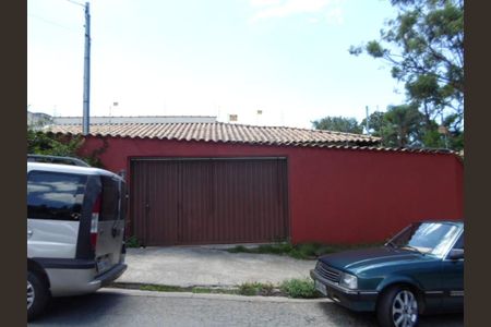 Casa à venda com 86m², 2 quartos e 2 vagasFachada