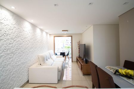 Apartamento à venda com 77m², 3 quartos e 2 vagasSala