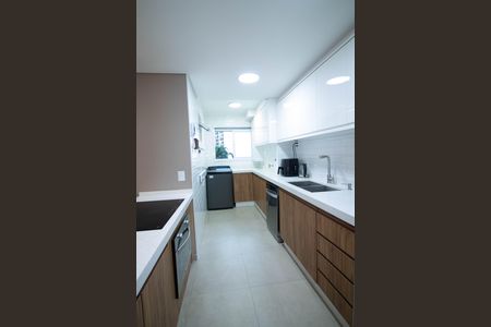 Apartamento à venda com 77m², 3 quartos e 2 vagasCozinha
