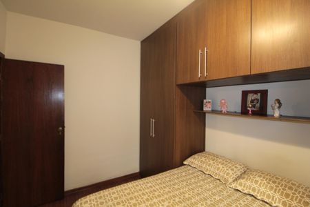 Casa à venda com 172m², 3 quartos e 4 vagasQuarto 2