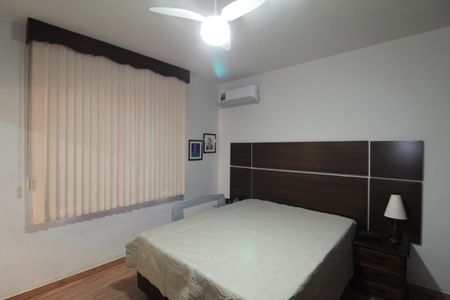 Casa à venda com 172m², 3 quartos e 4 vagasSuite