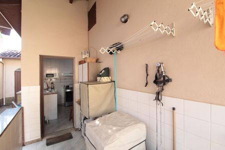 Casa à venda com 172m², 3 quartos e 4 vagasÁrea de Serviço