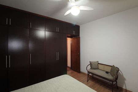 Casa à venda com 172m², 3 quartos e 4 vagasSuite