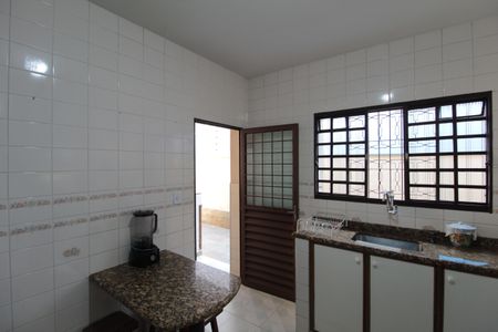 Casa à venda com 172m², 3 quartos e 4 vagasCozinha