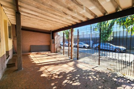 Casa à venda com 192m², 3 quartos e 2 vagas Casa à venda com 192m², 3 quartos e 2 vagasGaragem