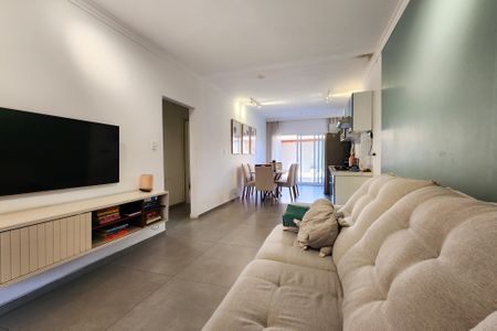 Casa à venda com 192m², 3 quartos e 2 vagas Casa à venda com 192m², 3 quartos e 2 vagasSala