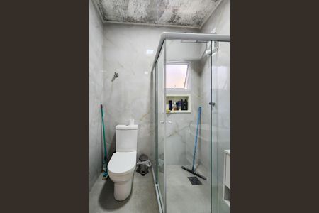 Casa à venda com 192m², 3 quartos e 2 vagas Casa à venda com 192m², 3 quartos e 2 vagasBanheiro