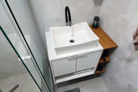 Casa à venda com 192m², 3 quartos e 2 vagas Casa à venda com 192m², 3 quartos e 2 vagasBanheiro