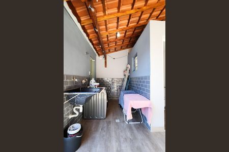 Casa à venda com 192m², 3 quartos e 2 vagas Casa à venda com 192m², 3 quartos e 2 vagasÁrea de Serviço