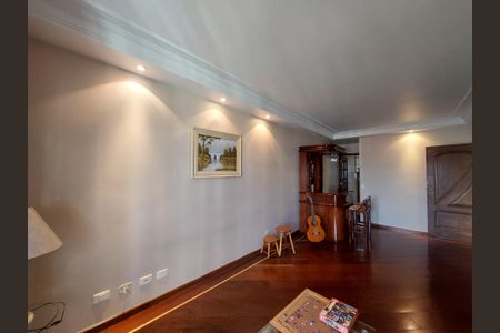 Casa à venda com 150m², 3 quartos e 4 vagasSala