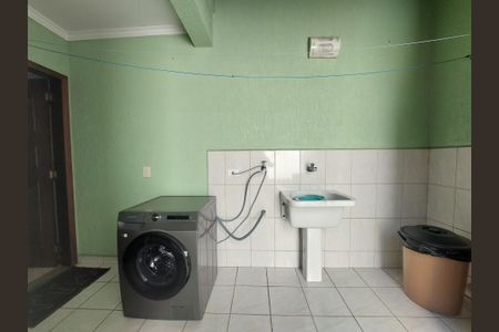 Casa à venda com 150m², 3 quartos e 4 vagasÁrea de Serviço