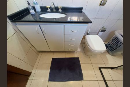 Casa à venda com 150m², 3 quartos e 4 vagasBanheiro Suíte 1