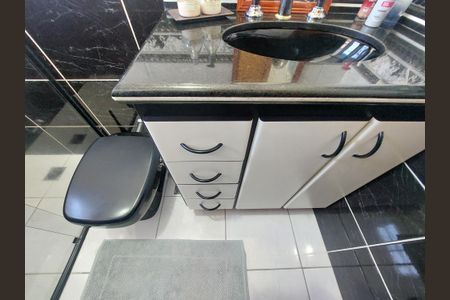 Casa à venda com 150m², 3 quartos e 4 vagasBanheiro Suíte 3