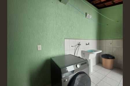 Casa à venda com 150m², 3 quartos e 4 vagasÁrea de Serviço