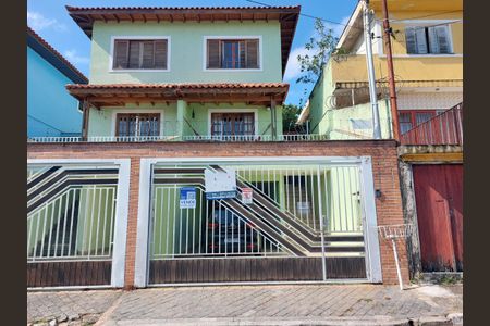 Casa à venda com 150m², 3 quartos e 4 vagasFachada - Garagem