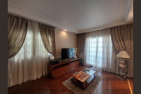 Casa à venda com 150m², 3 quartos e 4 vagasSala