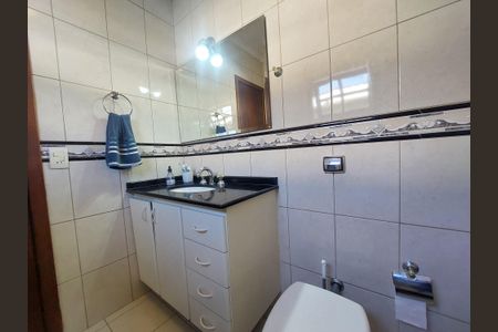 Casa à venda com 150m², 3 quartos e 4 vagasBanheiro Suíte 2