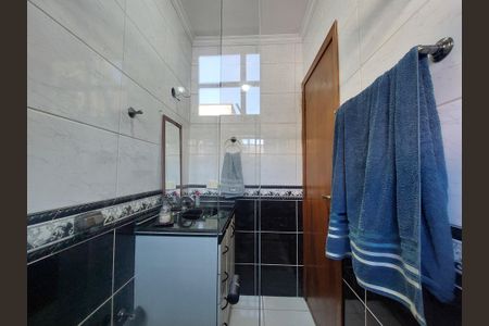 Casa à venda com 150m², 3 quartos e 4 vagasBanheiro Suíte 3