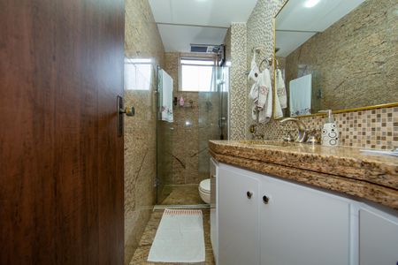 Apartamento para alugar com 125m², 3 quartos e 2 vagas Apartamento para alugar com 125m², 3 quartos e 2 vagasBanheiro Social 2