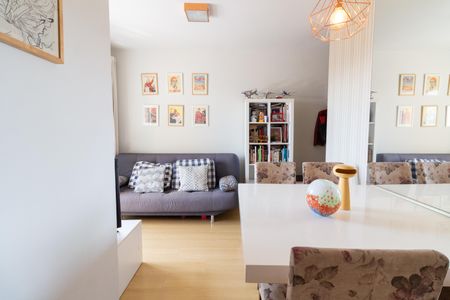 Apartamento à venda com 47m², 2 quartos e 1 vaga Apartamento à venda com 47m², 2 quartos e 1 vagaSala