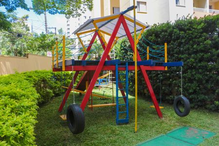 Apartamento à venda com 47m², 2 quartos e 1 vaga Apartamento à venda com 47m², 2 quartos e 1 vagaÁrea comum - Playground