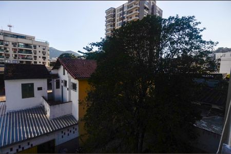 Apartamento à venda com 96m², 2 quartos e sem vagaSala