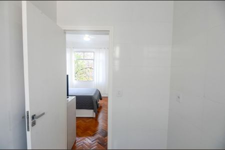 Apartamento à venda com 96m², 2 quartos e sem vagaBanheiro da Suíte