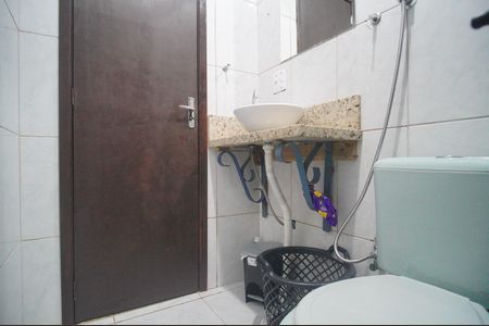 Casa à venda com 180m², 3 quartos e 2 vagasBanheiro