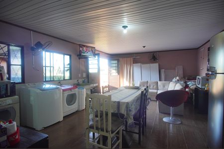 Casa à venda com 180m², 3 quartos e 2 vagasCozinha