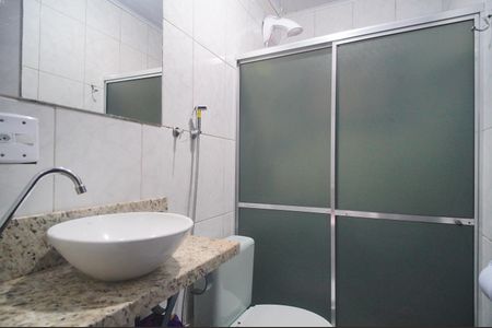 Casa à venda com 180m², 3 quartos e 2 vagasBanheiro