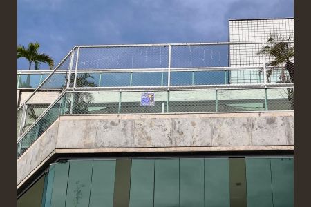 Apartamento à venda com 355m², 3 quartos e 2 vagas Apartamento à venda com 355m², 3 quartos e 2 vagasPlaquinha