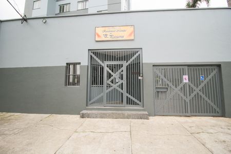 Apartamento para alugar com 50m², 2 quartos e 1 vaga Apartamento para alugar com 50m², 2 quartos e 1 vagaFachada