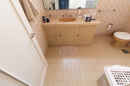 Casa à venda com 420m², 3 quartos e 10 vagas Casa à venda com 420m², 3 quartos e 10 vagasBanheiro 1