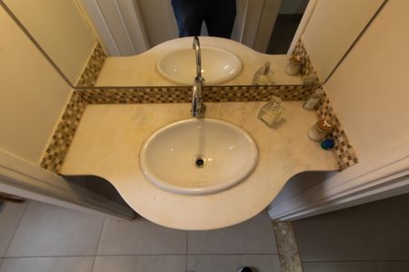 Casa à venda com 420m², 3 quartos e 10 vagas Casa à venda com 420m², 3 quartos e 10 vagasLavabo