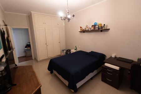 Casa à venda com 420m², 3 quartos e 10 vagas Casa à venda com 420m², 3 quartos e 10 vagasQuarto 2