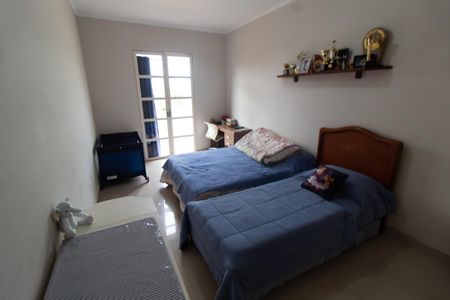 Casa à venda com 420m², 3 quartos e 10 vagas Casa à venda com 420m², 3 quartos e 10 vagasQuarto 1