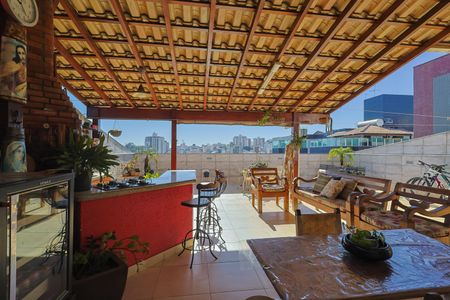 Apartamento à venda com 230m², 3 quartos e 2 vagas Apartamento à venda com 230m², 3 quartos e 2 vagasÁrea externa